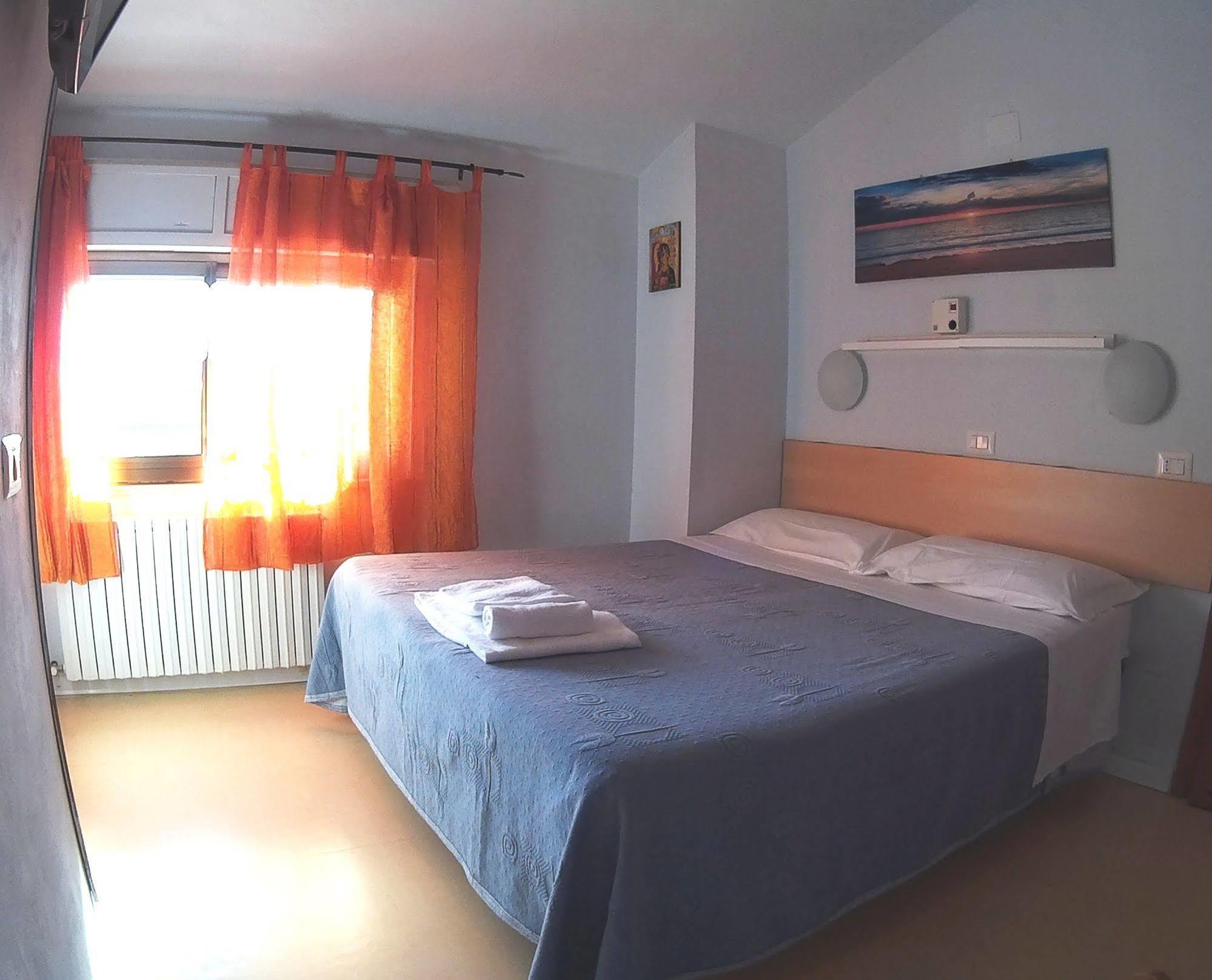 Birilli B&B Civitanova Marche Bagian luar foto