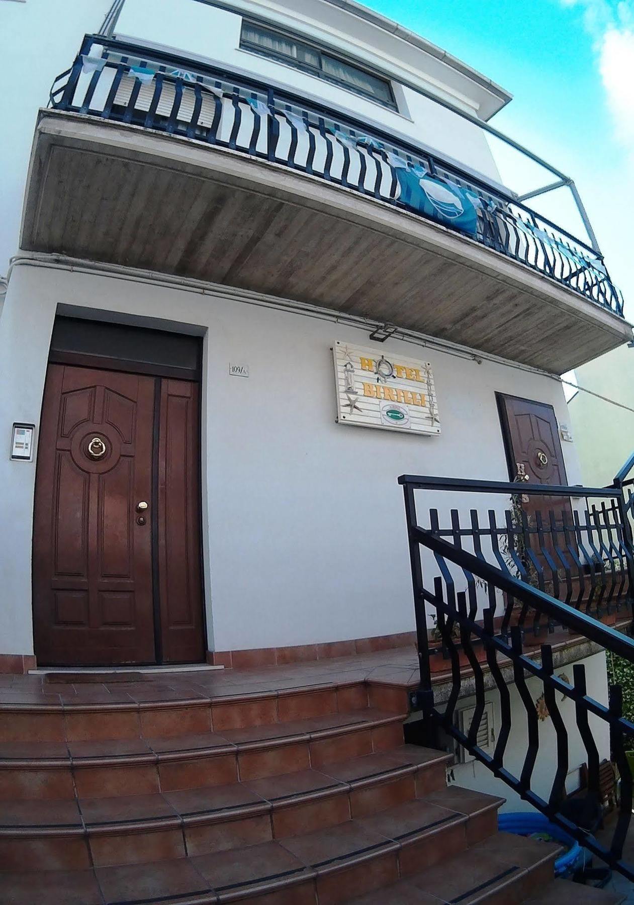 Birilli B&B Civitanova Marche Bagian luar foto